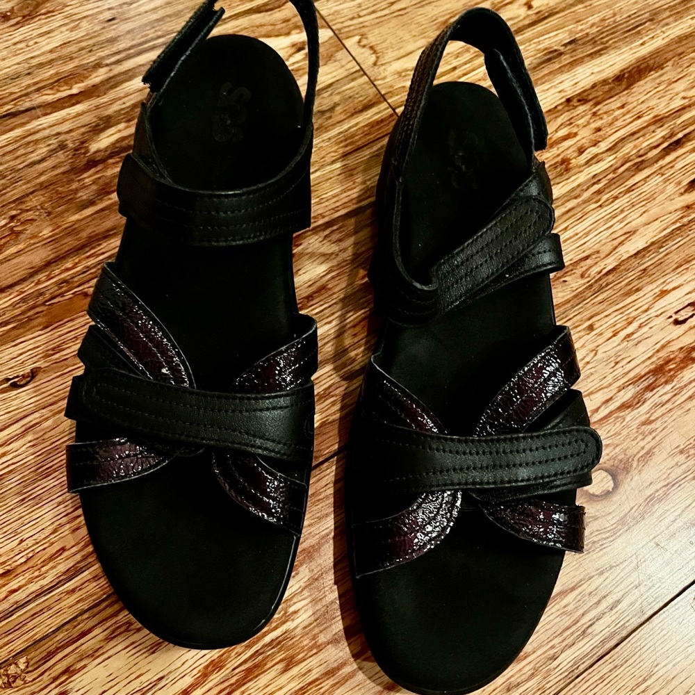 Chic Black Women's Sandals